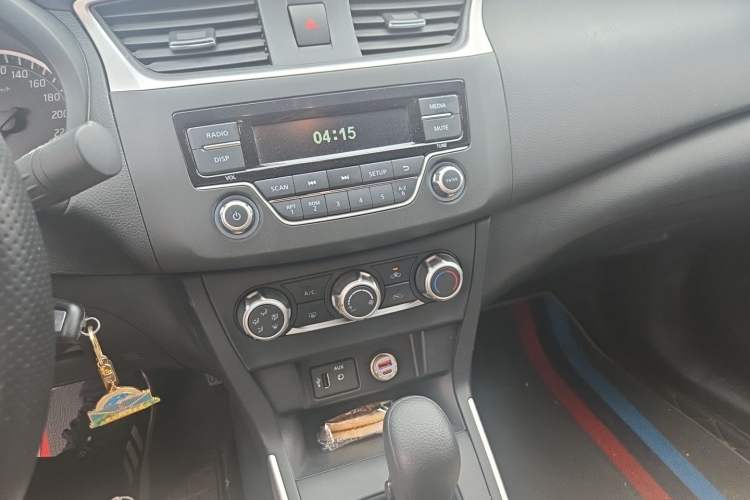 Used Nissan Sylphy 2021 Classic 1.6XE CVT Comfort Edition Audio And AC Panel