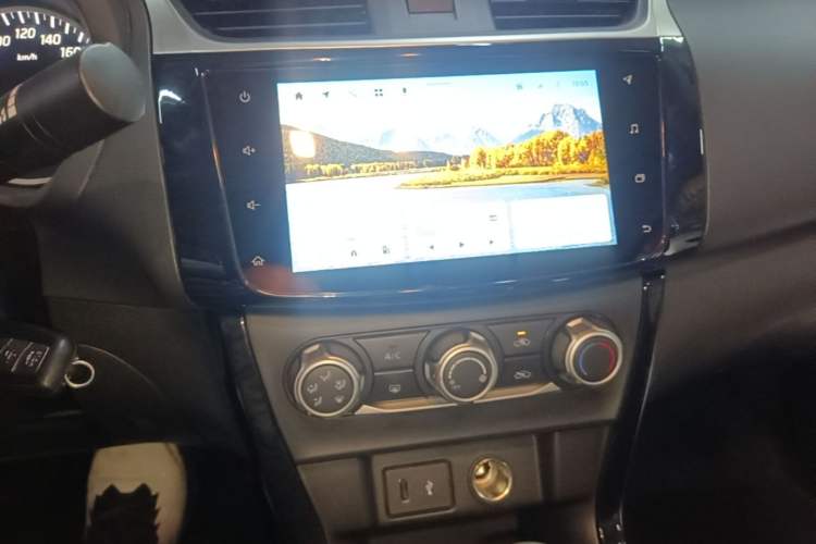 Used Nissan Sylphy 2021 Classic 1.6XL CVT Luxury Edition Audio And AC Panel