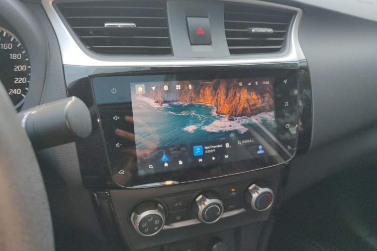 Used Nissan Sylphy 2021 Classic 1.6XL CVT Luxury Edition Audio And AC Panel