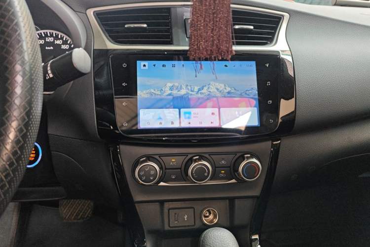 Used Nissan Sylphy 2021 Classic 1.6XL CVT Luxury Edition Audio And AC Panel
