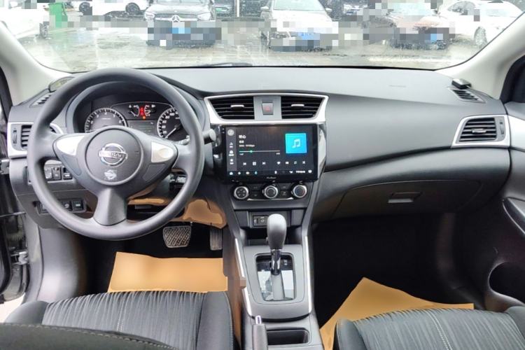 Used Nissan Sylphy 2021 Classic 1.6XE CVT Comfort Edition Center Console