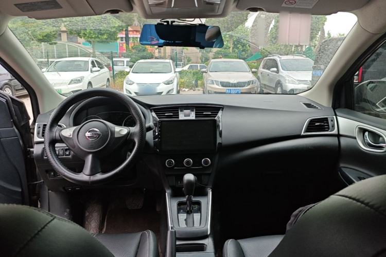 Used Nissan Sylphy 2021 Classic 1.6XE CVT Comfort Edition Center Console