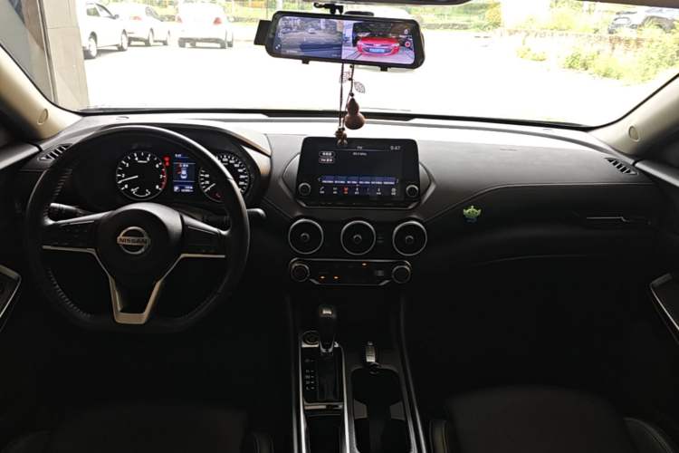 Used Nissan Sylphy 2021 1.6L XL CVT Enjoyment Edition Center Console