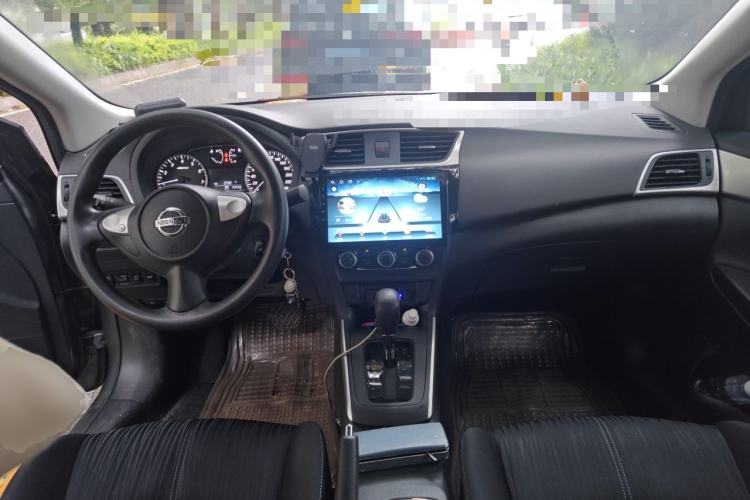 Used Nissan Sylphy 2021 Classic 1.6XE CVT Comfort Edition Center Console