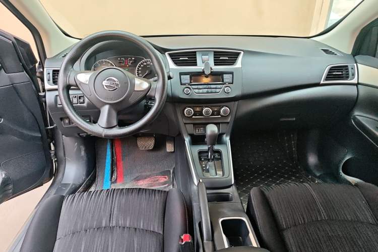 Used Nissan Sylphy 2021 Classic 1.6XE CVT Comfort Edition Center Console