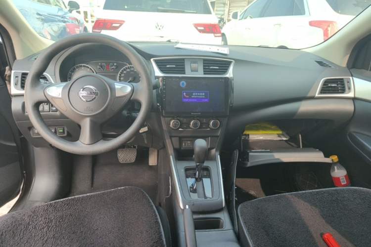 Used Nissan Sylphy 2021 Classic 1.6XL CVT Luxury Edition Center Console