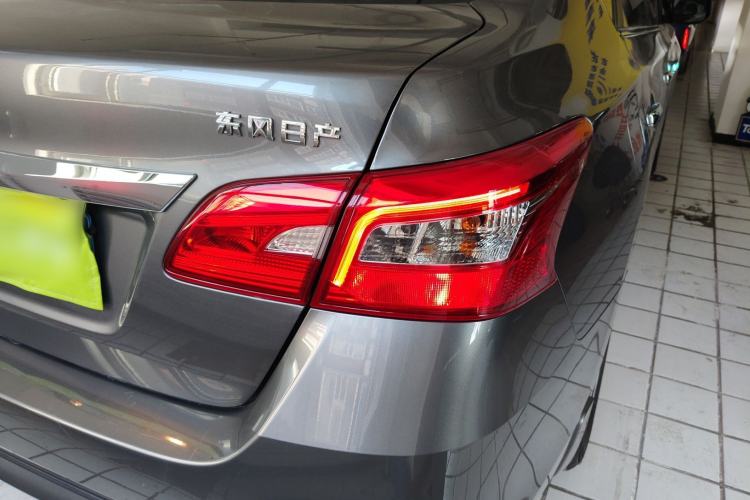 Used Nissan Sylphy 2021 Classic 1.6XL CVT Luxury Edition Exterior 3