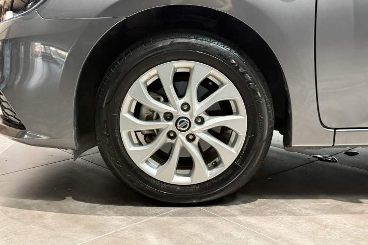 Used Nissan Sylphy 2021 Classic 1.6XL CVT Luxury Edition Exterior 6