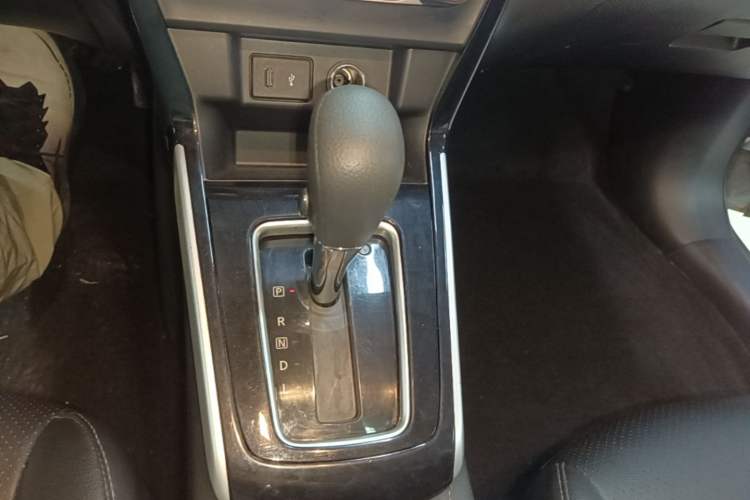 Used Nissan Sylphy 2021 Classic 1.6XL CVT Luxury Edition Gear Lever