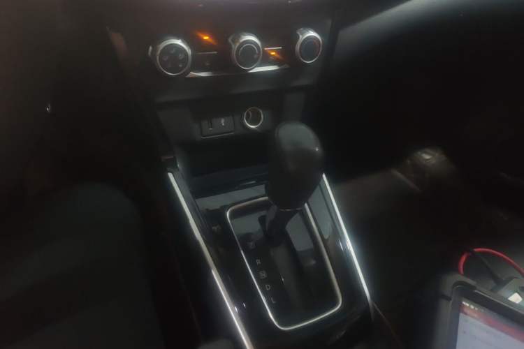 Used Nissan Sylphy 2021 Classic 1.6XL CVT Luxury Edition Gear Lever