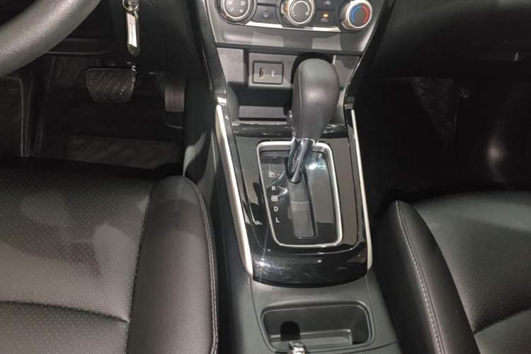 Used Nissan Sylphy 2021 Classic 1.6XL CVT Luxury Edition Gear Lever