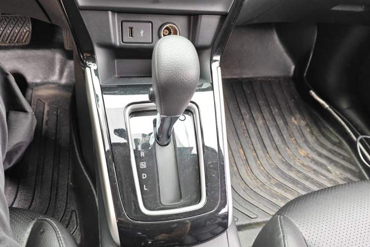 Used Nissan Sylphy 2021 Classic 1.6XL CVT Luxury Edition Gear Lever