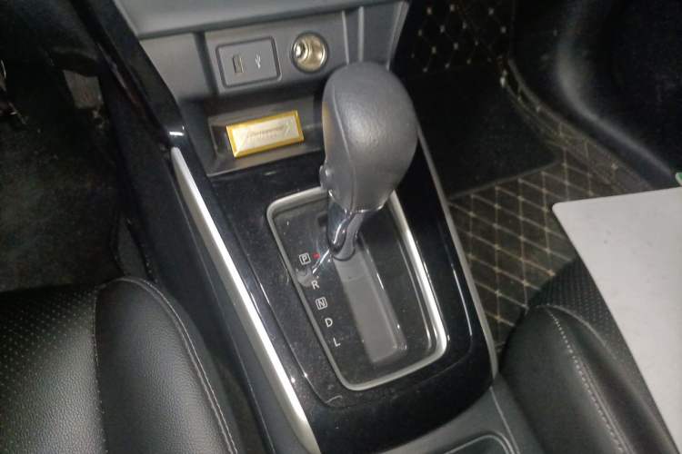 Used Nissan Sylphy 2021 Classic 1.6XL CVT Luxury Edition Gear Lever