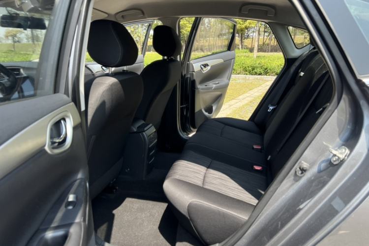 Used Nissan Sylphy 2021 Classic 1.6XE CVT Comfort Edition Interior 4