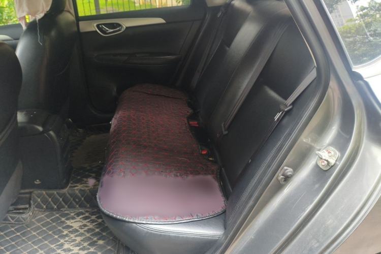 Used Nissan Sylphy 2021 Classic 1.6XE CVT Comfort Edition Interior 4