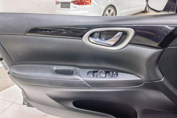 Used Nissan Sylphy 2021 Classic 1.6XL CVT Luxury Edition Interior 8