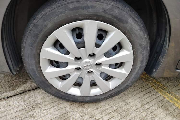 Used Nissan Sylphy 2021 Classic 1.6XL CVT Luxury Edition Left Front Wheel Hub