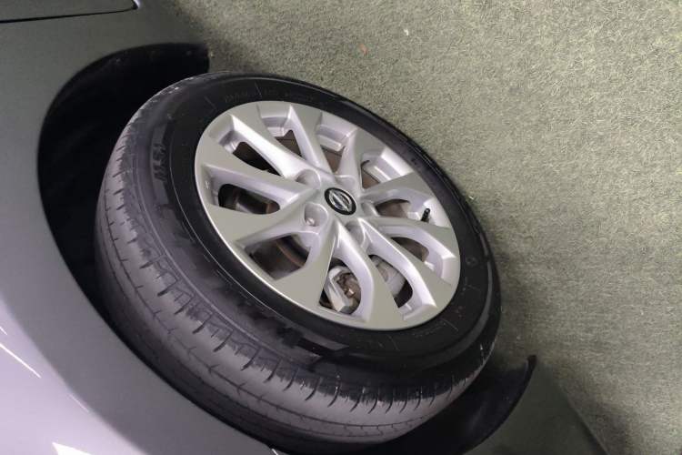 Used Nissan Sylphy 2021 Classic 1.6XL CVT Luxury Edition Left Front Wheel Hub