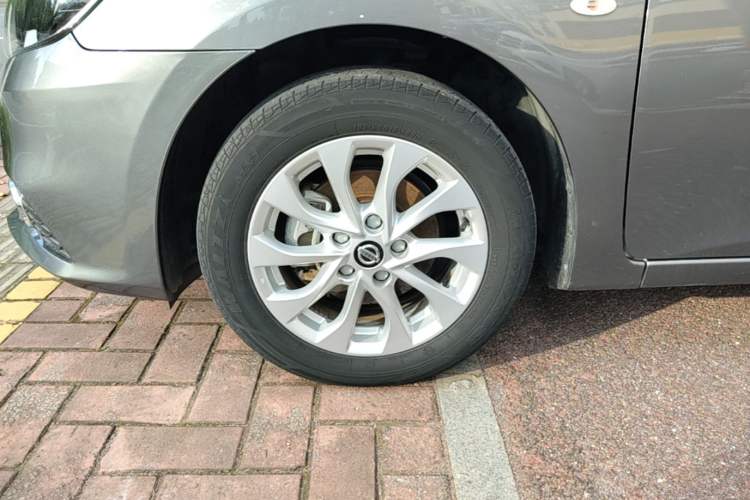 Used Nissan Sylphy 2021 Classic 1.6XL CVT Luxury Edition Left Front Wheel Hub