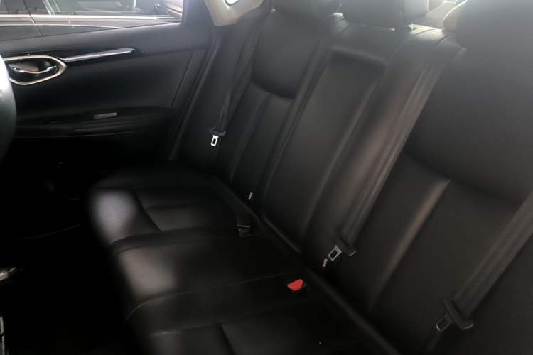 Used Nissan Sylphy 2021 Classic 1.6XL CVT Luxury Edition Left Rear Seat