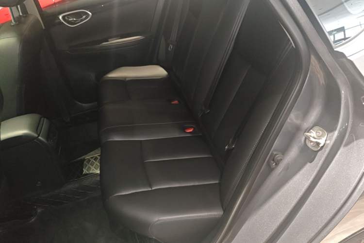 Used Nissan Sylphy 2021 Classic 1.6XL CVT Luxury Edition Left Rear Seat