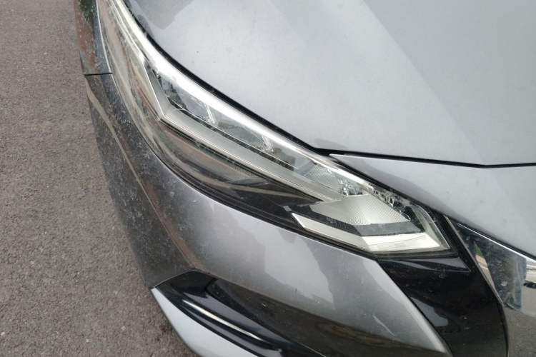 Used Nissan Sylphy 2021 1.6L XL CVT Enjoyment Edition Right Front Headlight