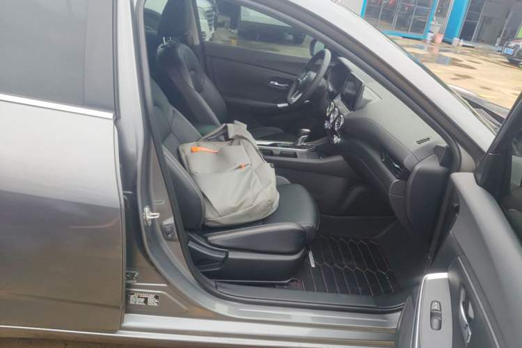 Used Nissan Sylphy 2021 1.6L XL CVT Enjoyment Edition Right Front Seat