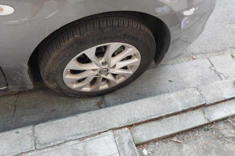 Used Nissan Sylphy 2021 Classic 1.6XL CVT Luxury Edition Right Front Wheel Hub