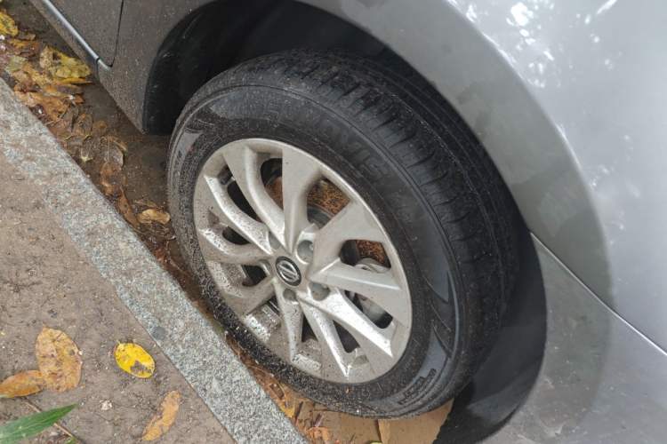 Used Nissan Sylphy 2021 Classic 1.6XE CVT Comfort Edition Right Front Wheel Hub