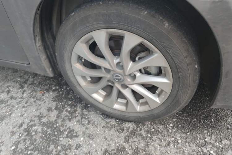 Used Nissan Sylphy 2021 Classic 1.6XL CVT Luxury Edition Right Front Wheel Hub
