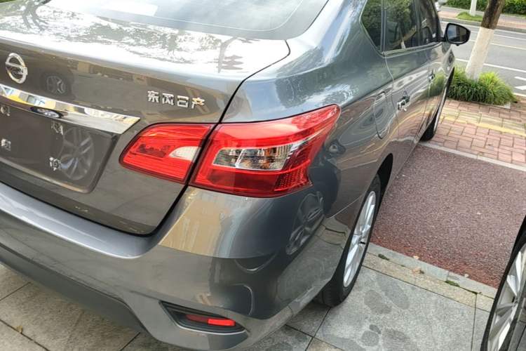Used Nissan Sylphy 2021 Classic 1.6XL CVT Luxury Edition Right Rear Taillight