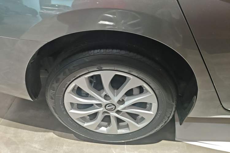 Used Nissan Sylphy 2021 Classic 1.6XL CVT Luxury Edition Right Rear Wheel Hub
