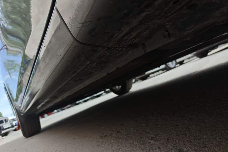 Used Nissan Sylphy 2021 Classic 1.6XL CVT Luxury Edition Right Side Sill