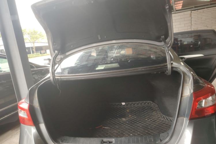 Used Nissan Sylphy 2021 Classic 1.6XE CVT Comfort Edition Trunk