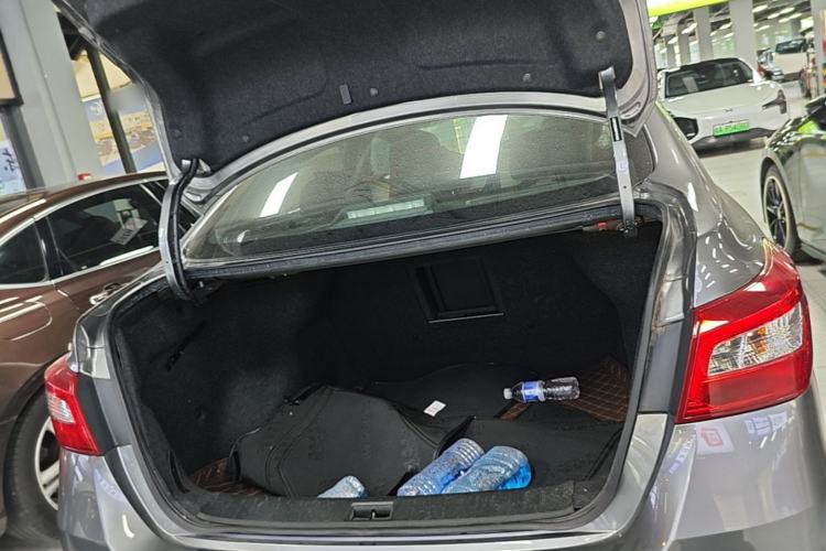 Used Nissan Sylphy 2021 Classic 1.6XL CVT Luxury Edition Trunk