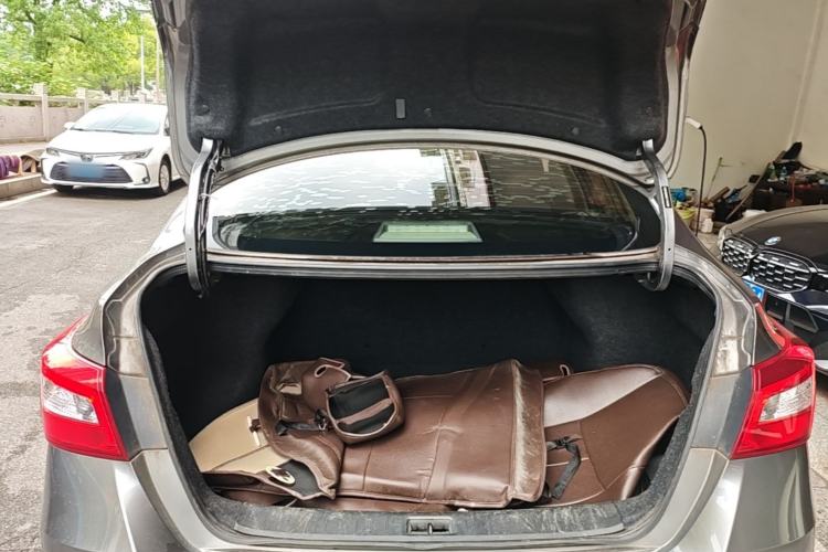 Used Nissan Sylphy 2021 Classic 1.6XE CVT Comfort Edition Trunk