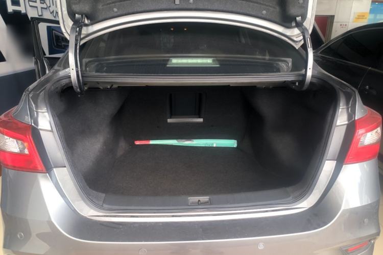 Used Nissan Sylphy 2021 Classic 1.6XL CVT Luxury Edition Trunk