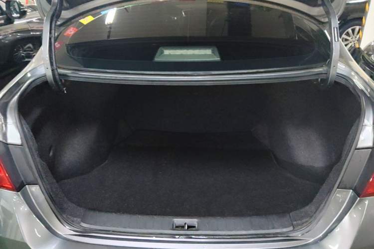 Used Nissan Sylphy 2021 Classic 1.6XE CVT Comfort Edition Trunk