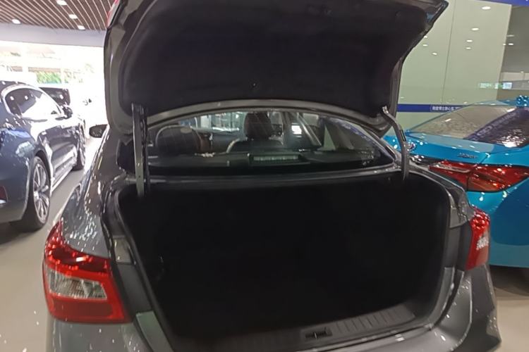 Used Nissan Sylphy 2021 Classic 1.6XE CVT Comfort Edition Trunk