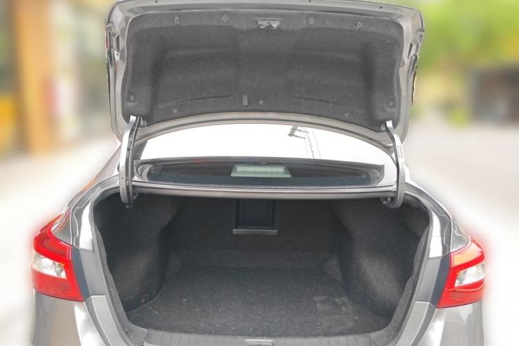 Used Nissan Sylphy 2021 Classic 1.6XL CVT Luxury Edition Trunk