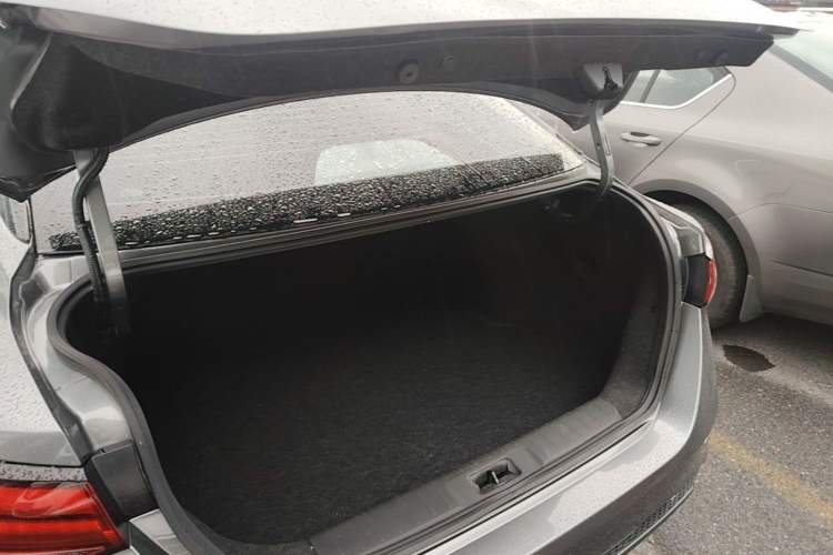 Used Nissan Sylphy 2021 1.6L XL CVT Enjoyment Edition Trunk