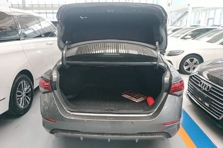 Used Nissan Sylphy 2021 1.6L XL CVT Enjoyment Edition Trunk