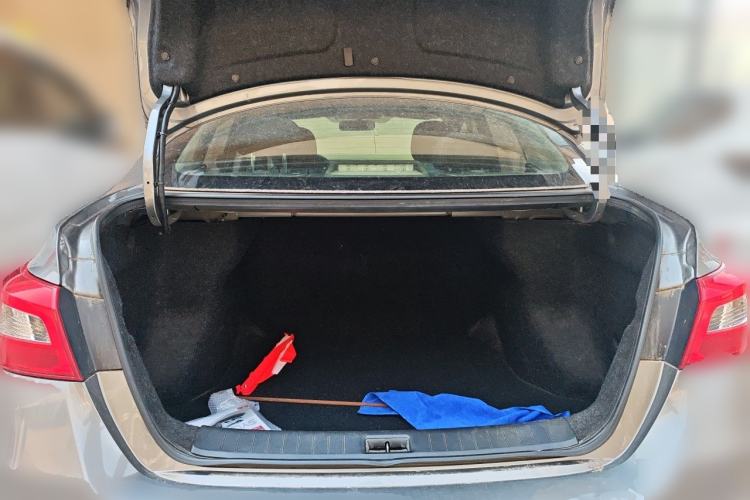 Used Nissan Sylphy 2021 Classic 1.6XE CVT Comfort Edition Trunk