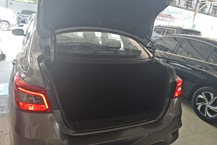 Used Nissan Sylphy 2021 Classic 1.6XE CVT Comfort Edition Trunk