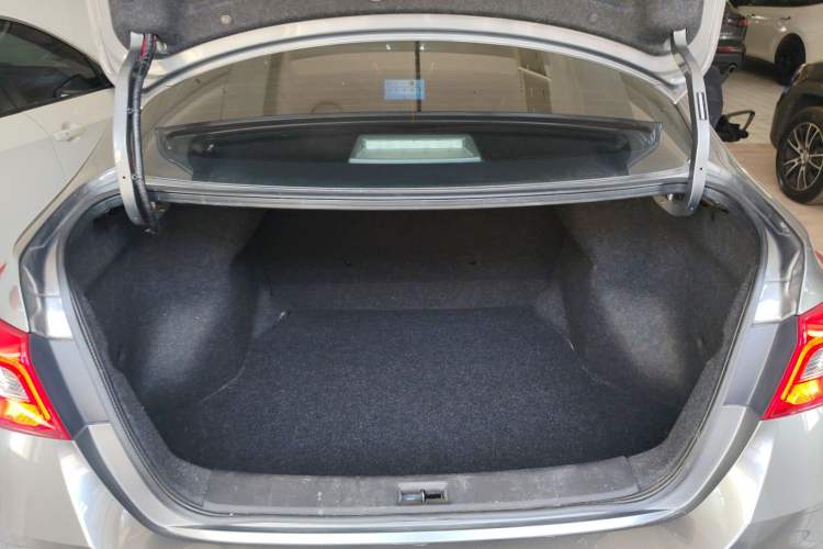 Used Nissan Sylphy 2021 Classic 1.6XL CVT Luxury Edition Trunk