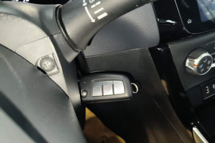 Used Nissan Sylphy 2021 Classic 1.6XL CVT Luxury Edition Vehicle Key