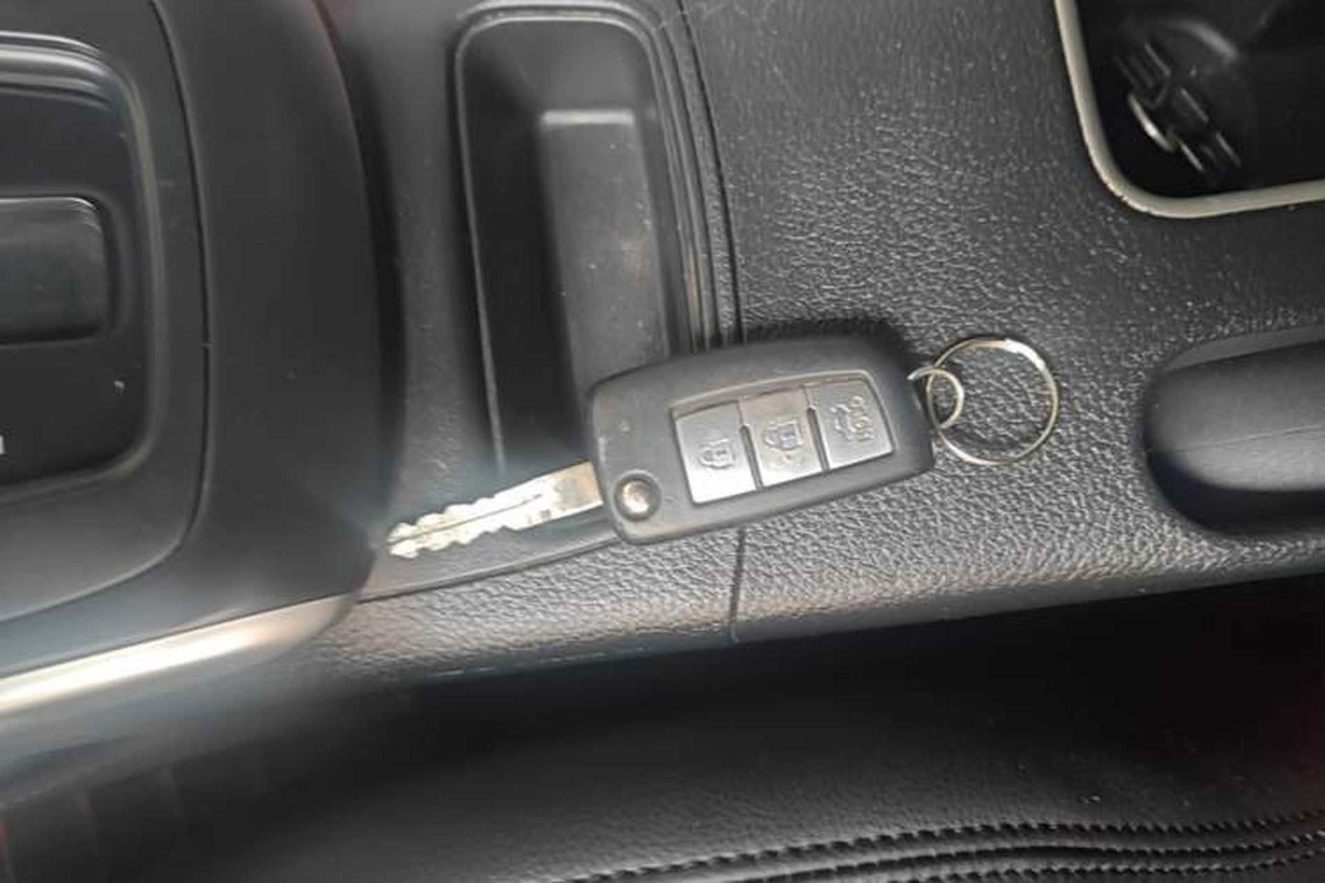 Used Nissan Sylphy 2021 Classic 1.6XL CVT Luxury Edition Vehicle Key