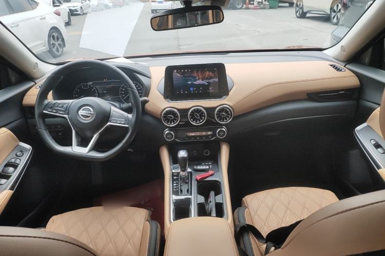 Used Nissan Sylphy 2021 1.6L TOP CVT Luxury Edition Center Console