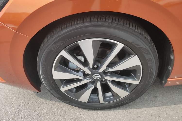 Used Nissan Sylphy 2021 1.6L TOP CVT Luxury Edition Exterior 4