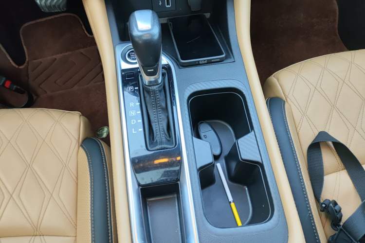 Used Nissan Sylphy 2021 1.6L TOP CVT Luxury Edition Gear Lever